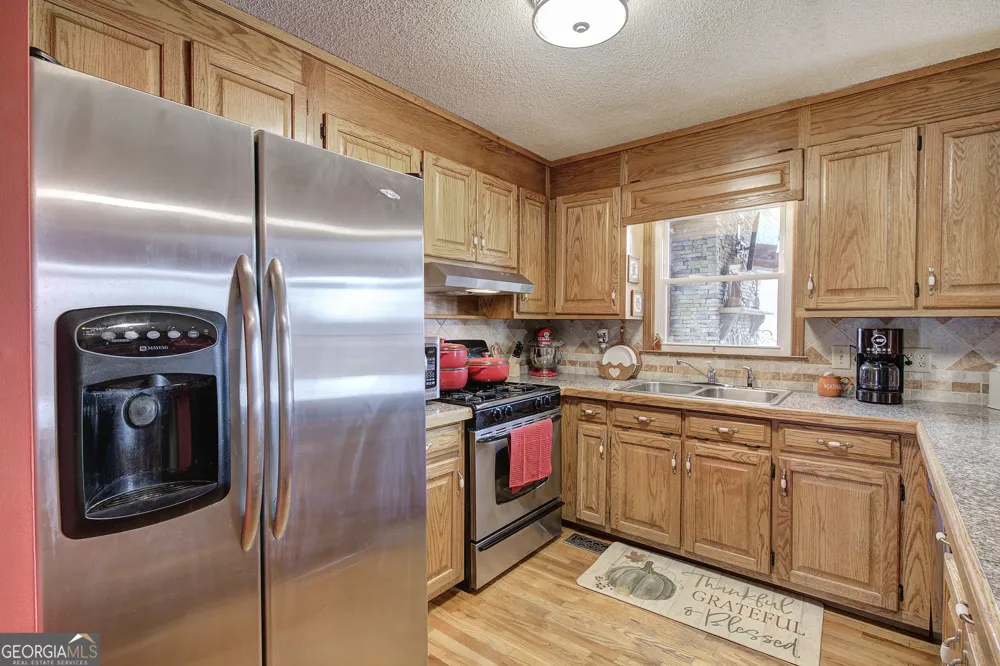 452 Terry White RD Aragon, GA 30104