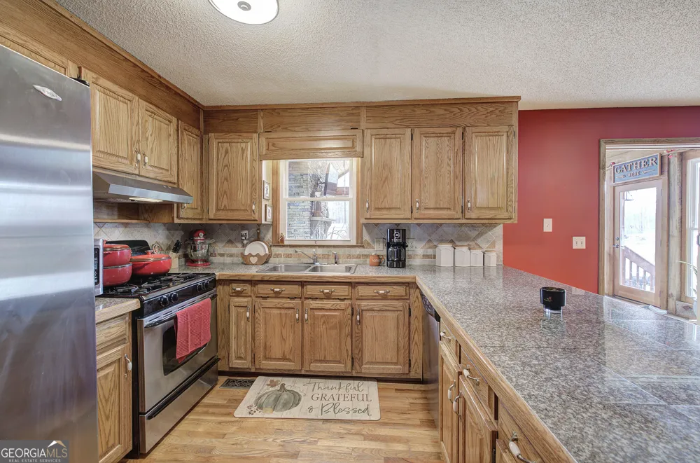 452 Terry White RD Aragon, GA 30104