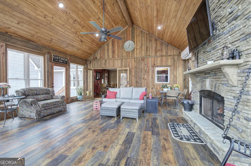 452 Terry White RD Aragon, GA 30104