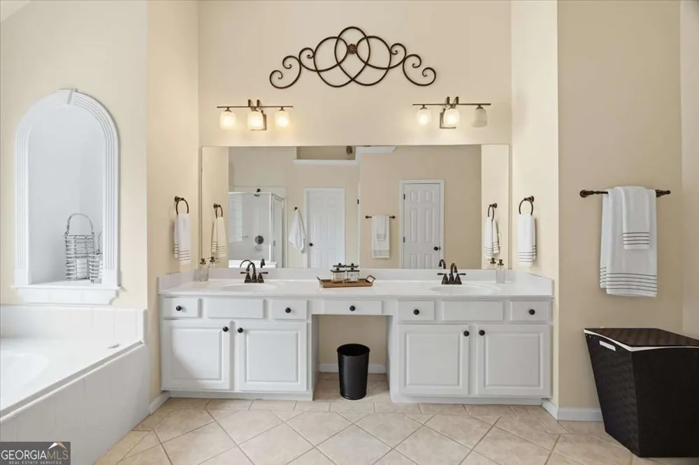 1734 Woodbow PATH Dacula, GA 30019
