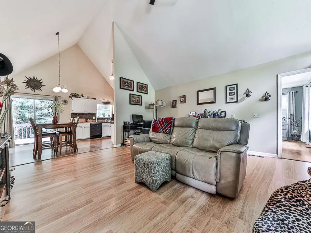 314 Spring CRK Blairsville, GA 30512