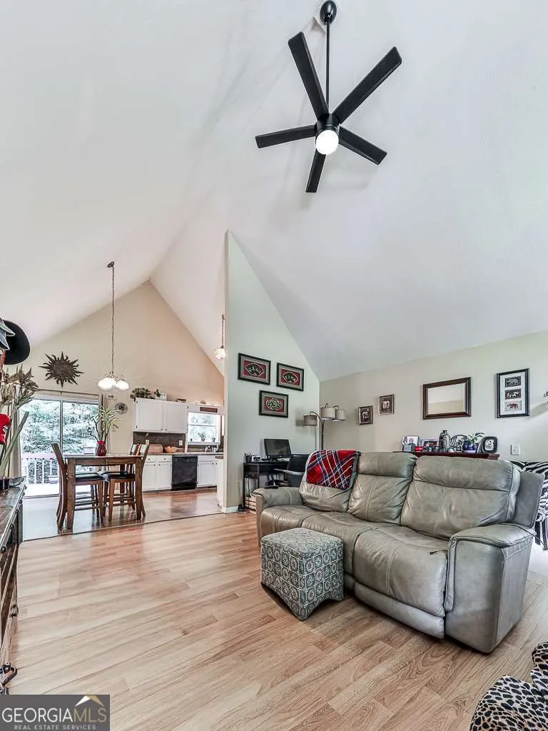 314 Spring CRK Blairsville, GA 30512