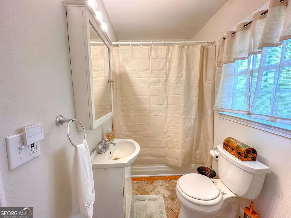 1363 Old Chipley RD Pine Mountain, GA 31822