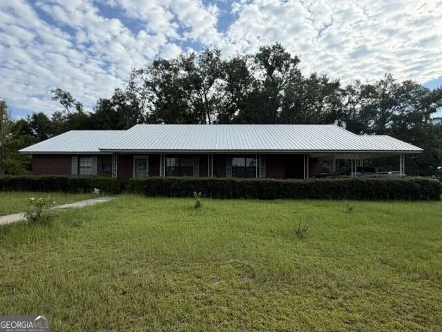 44 Hilltop DR Lumber City, GA 31549