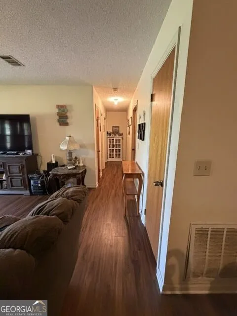 44 Hilltop DR Lumber City, GA 31549