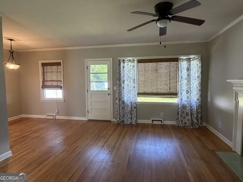 108 W Peter ST Cochran, GA 31014