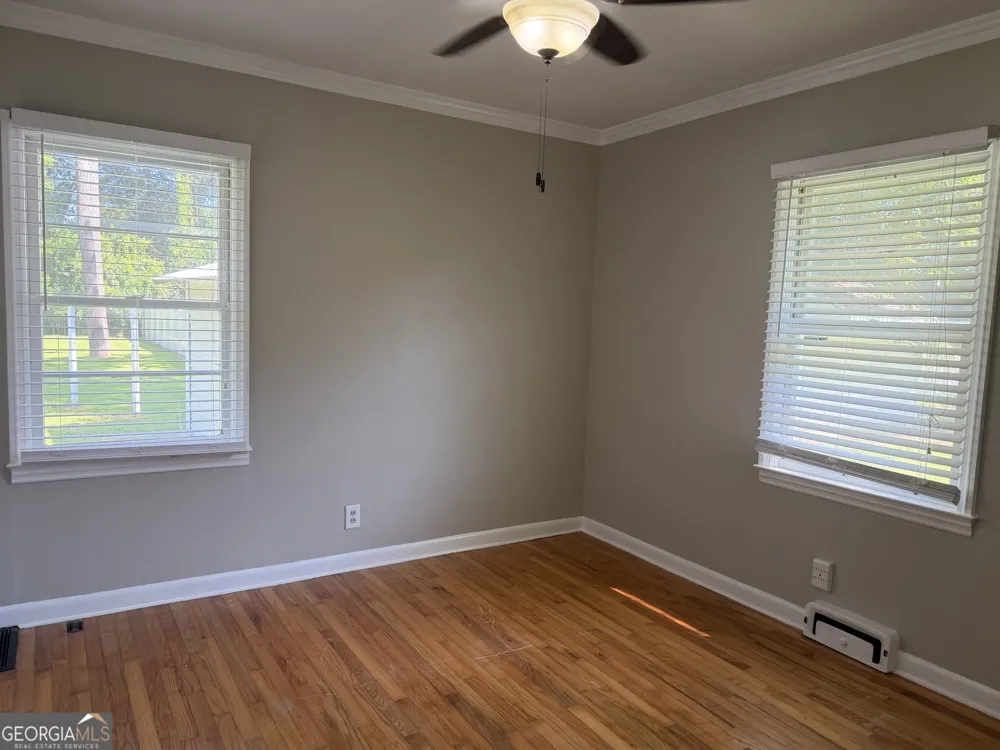 108 W Peter ST Cochran, GA 31014