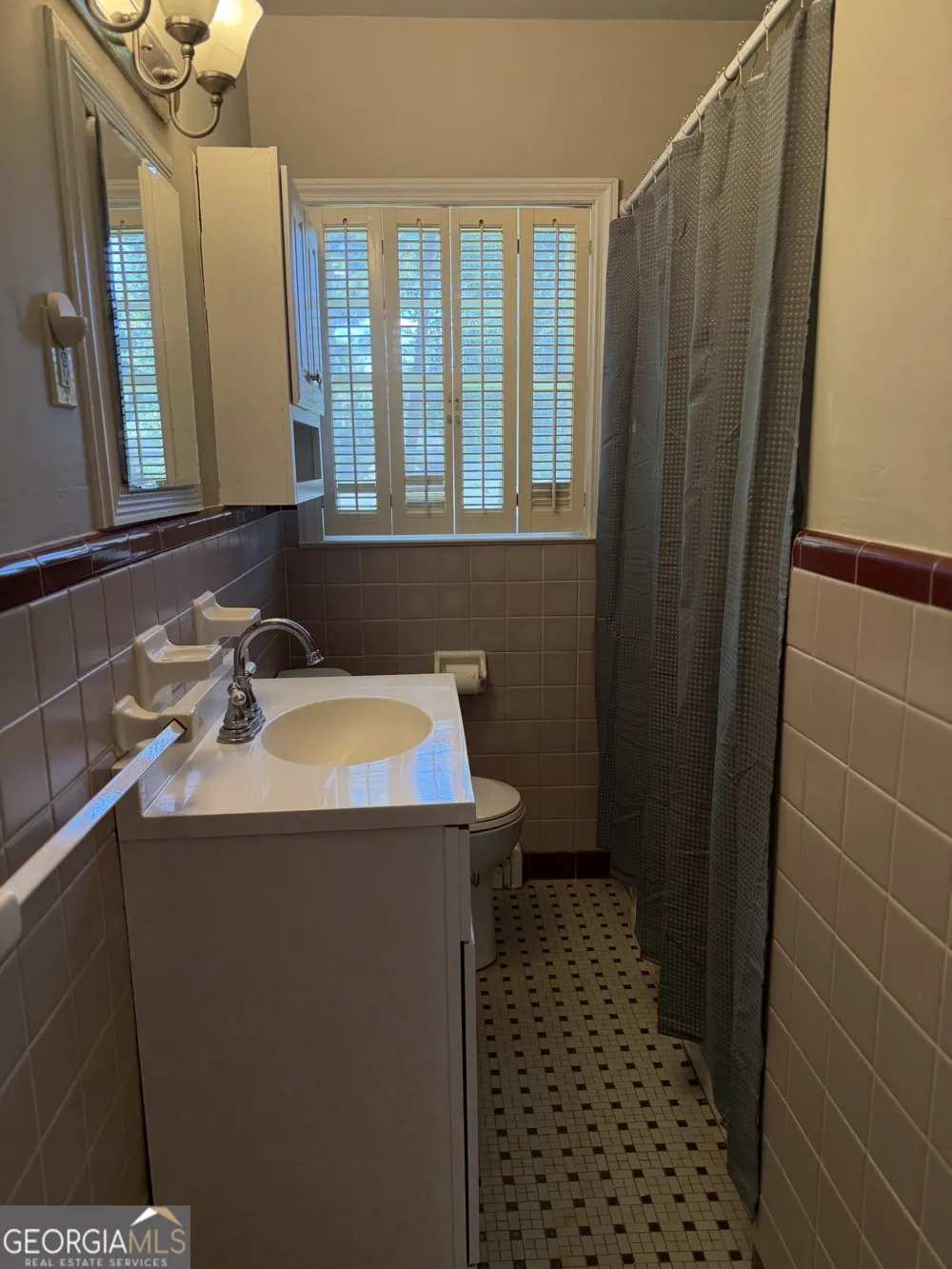 108 W Peter ST Cochran, GA 31014