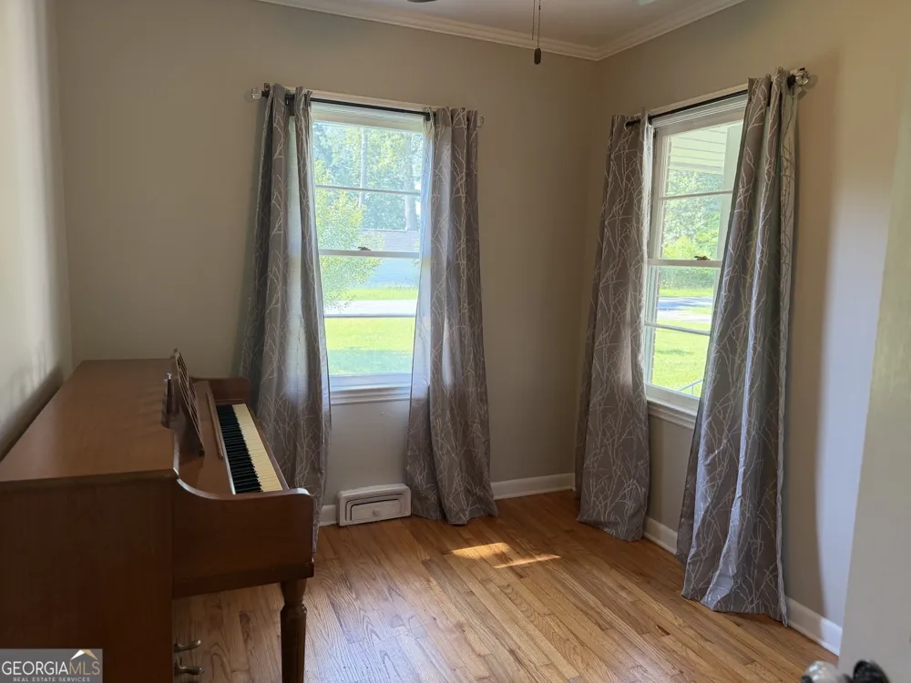 108 W Peter ST Cochran, GA 31014