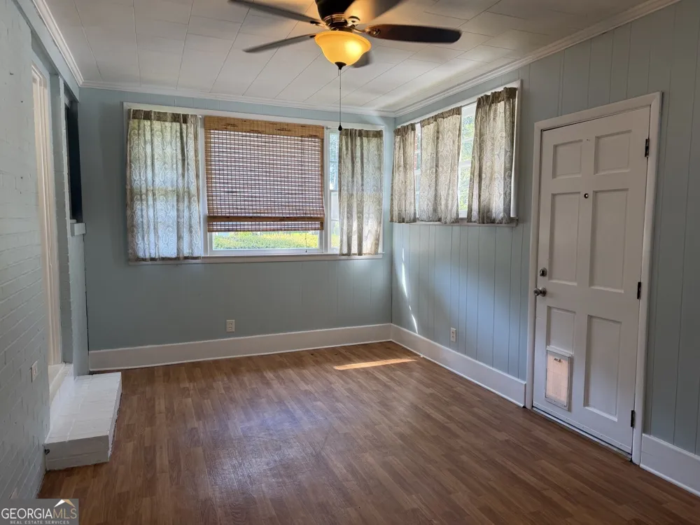 108 W Peter ST Cochran, GA 31014