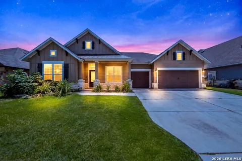 11812 Field Bend