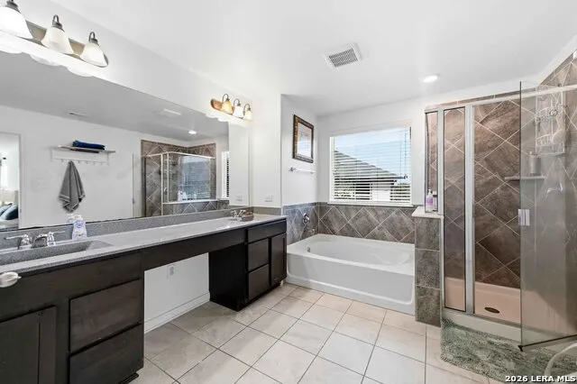 11330 HILL TOP BND Helotes, TX 78023