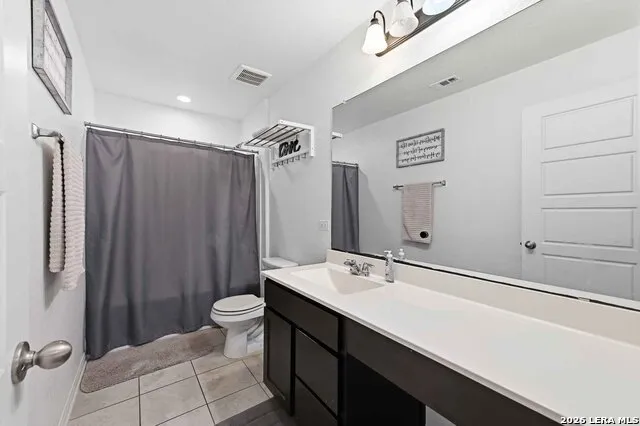 11330 HILL TOP BND Helotes, TX 78023