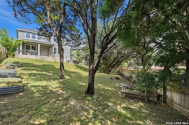 11330 HILL TOP BND Helotes, TX 78023