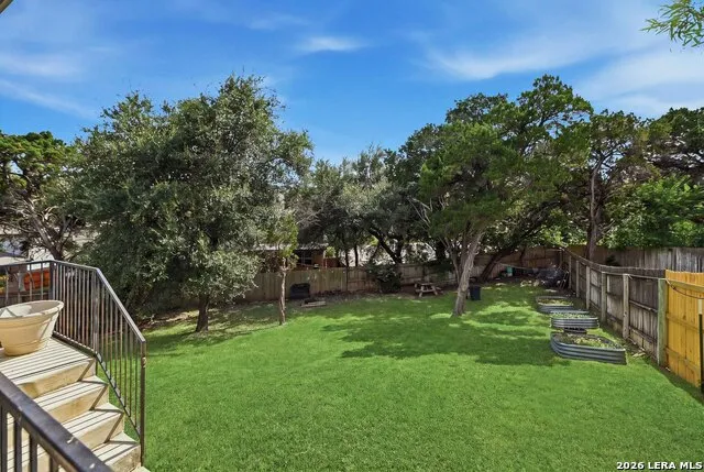 11330 HILL TOP BND Helotes, TX 78023