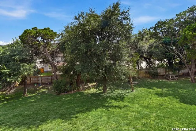 11330 HILL TOP BND Helotes, TX 78023