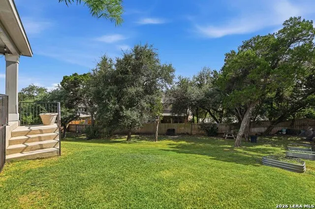 11330 HILL TOP BND Helotes, TX 78023