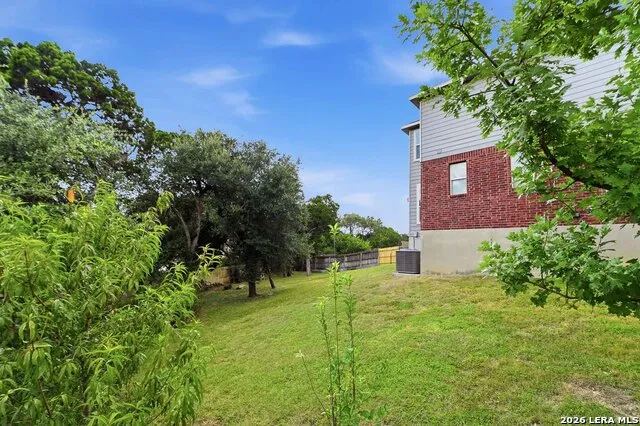 11330 HILL TOP BND Helotes, TX 78023