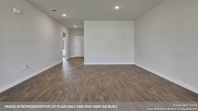 401 Mcginty Meadow Drive Lockhart, TX 78644