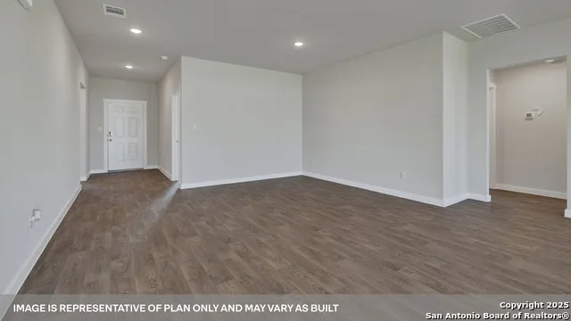 401 Mcginty Meadow Drive Lockhart, TX 78644