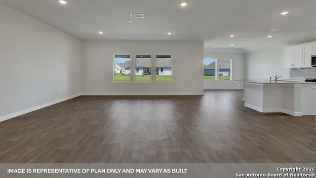 401 Mcginty Meadow Drive Lockhart, TX 78644