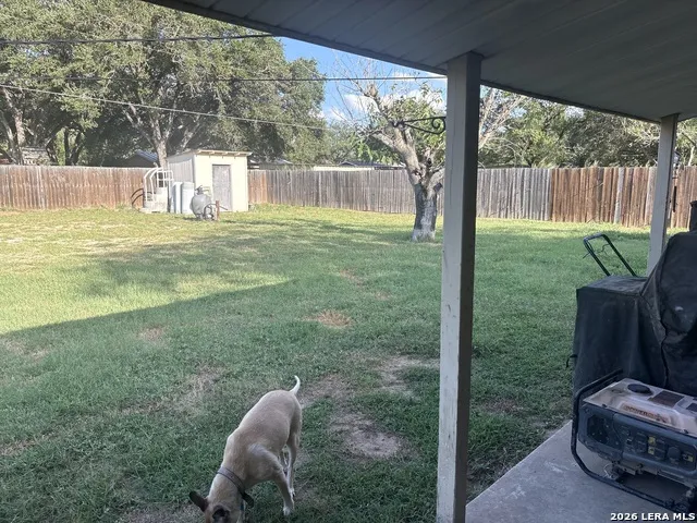 504 Low Meadow Pleasanton, TX 78064