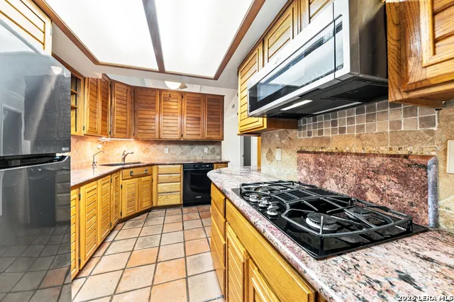 9428 Bluebell San Antonio, TX 78266