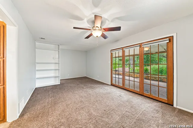 9428 Bluebell San Antonio, TX 78266