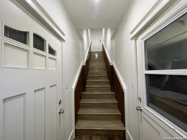 574 County Road 660 Devine, TX 78016