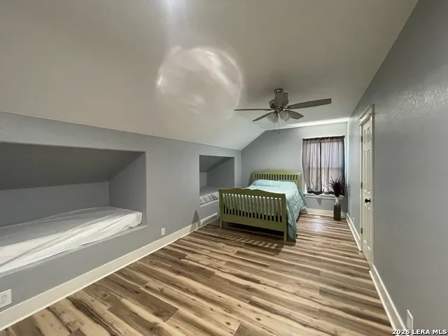 574 County Road 660 Devine, TX 78016