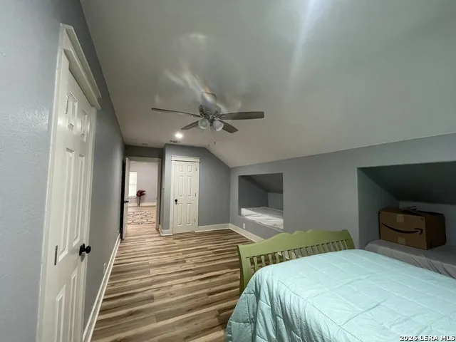 574 County Road 660 Devine, TX 78016
