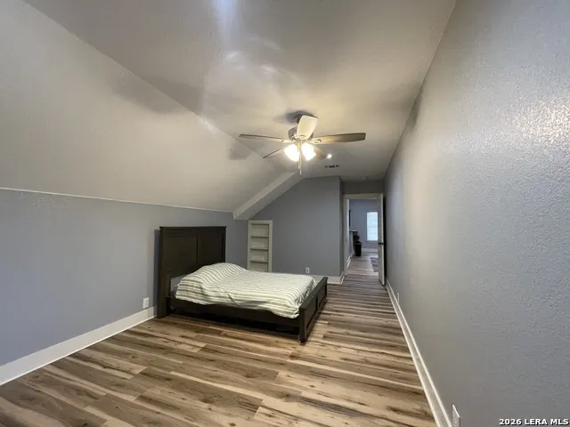 574 County Road 660 Devine, TX 78016