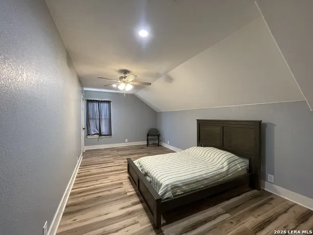 574 County Road 660 Devine, TX 78016