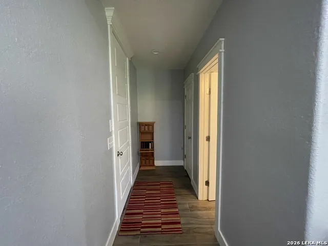 574 County Road 660 Devine, TX 78016