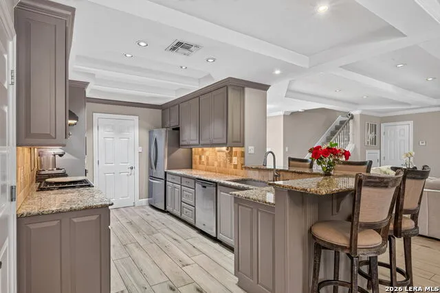 138 Turkey Creek Shavano Park, TX 78231