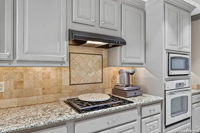 138 Turkey Creek Shavano Park, TX 78231