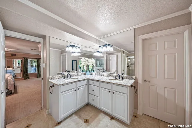 138 Turkey Creek Shavano Park, TX 78231