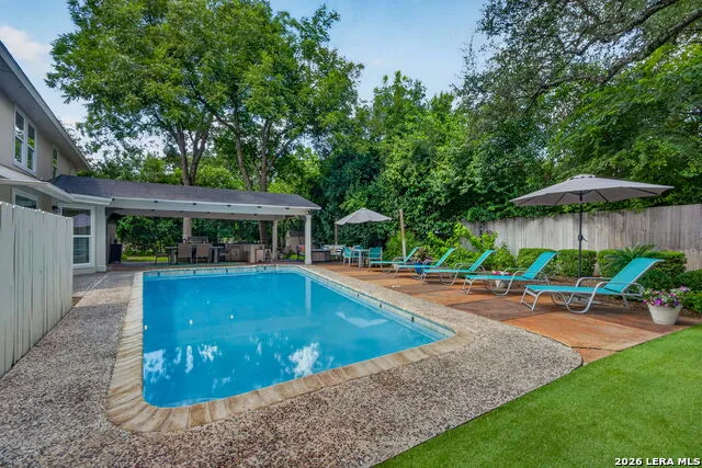 138 Turkey Creek Shavano Park, TX 78231