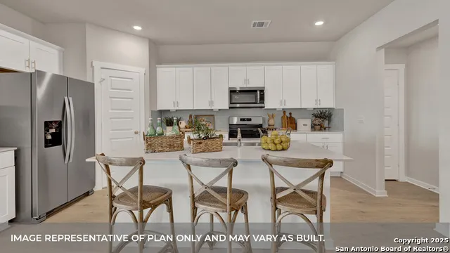 480 GWENN GLADE COVE Lockhart, TX 78644