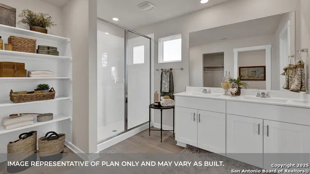 480 GWENN GLADE COVE Lockhart, TX 78644