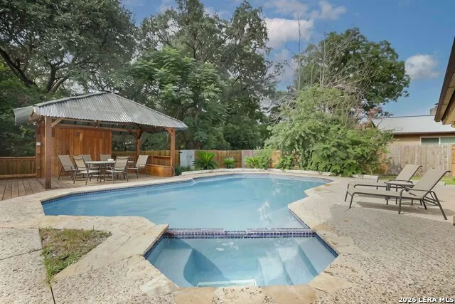 211 FORREST TRL Universal City, TX 78148
