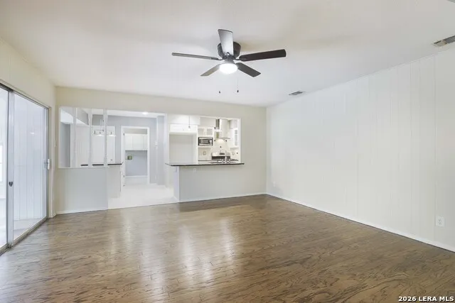 211 FORREST TRL Universal City, TX 78148