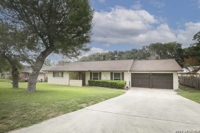 211 FORREST TRL Universal City, TX 78148