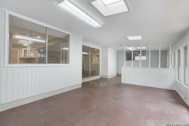 211 FORREST TRL Universal City, TX 78148