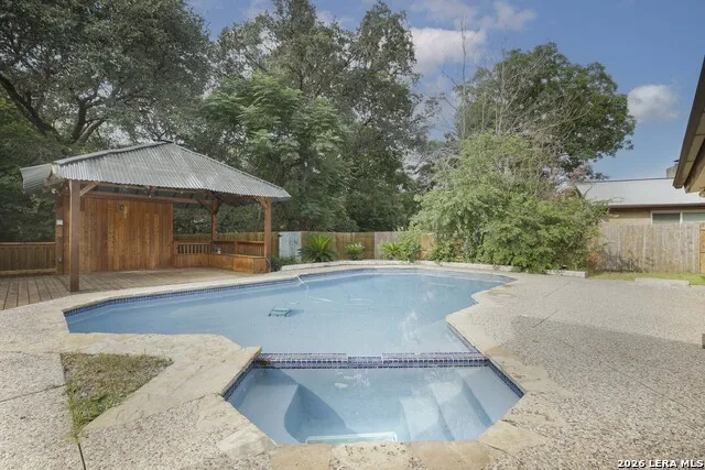 211 FORREST TRL Universal City, TX 78148