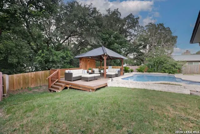 211 FORREST TRL Universal City, TX 78148