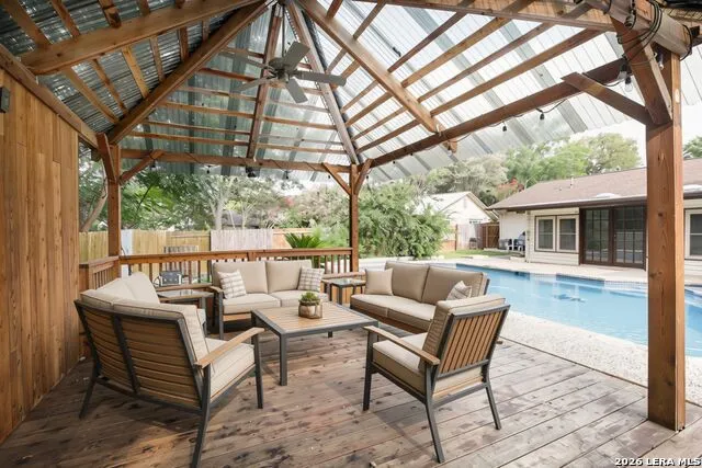 211 FORREST TRL Universal City, TX 78148