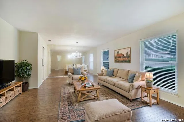 211 FORREST TRL Universal City, TX 78148