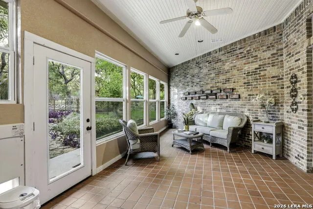 21759 Forest Waters Garden Ridge, TX 78266
