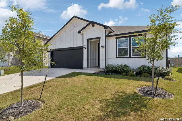 16559 Rosemary Rdg Elmendorf, TX 78112
